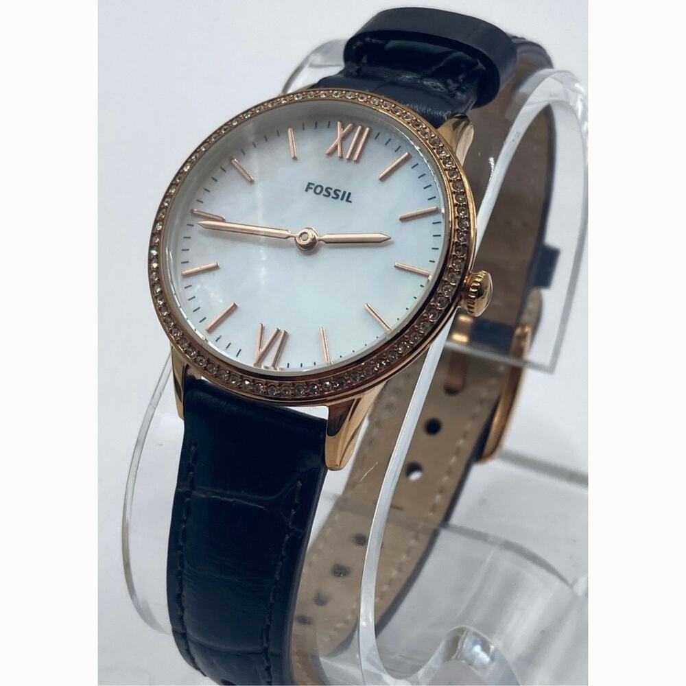 Fossil Rose Gold MOP Dial Womens Watch 30mm - Fresh Battery - Adjustable WR 3ATM - Picture 2 of 12